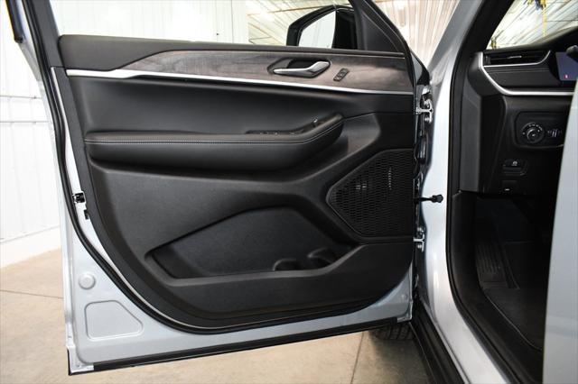 new 2025 Jeep Grand Cherokee car, priced at $45,626