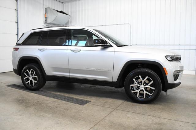 new 2025 Jeep Grand Cherokee car, priced at $45,626