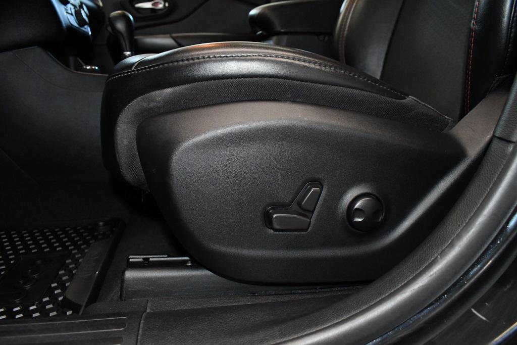 used 2022 Jeep Cherokee car, priced at $25,780