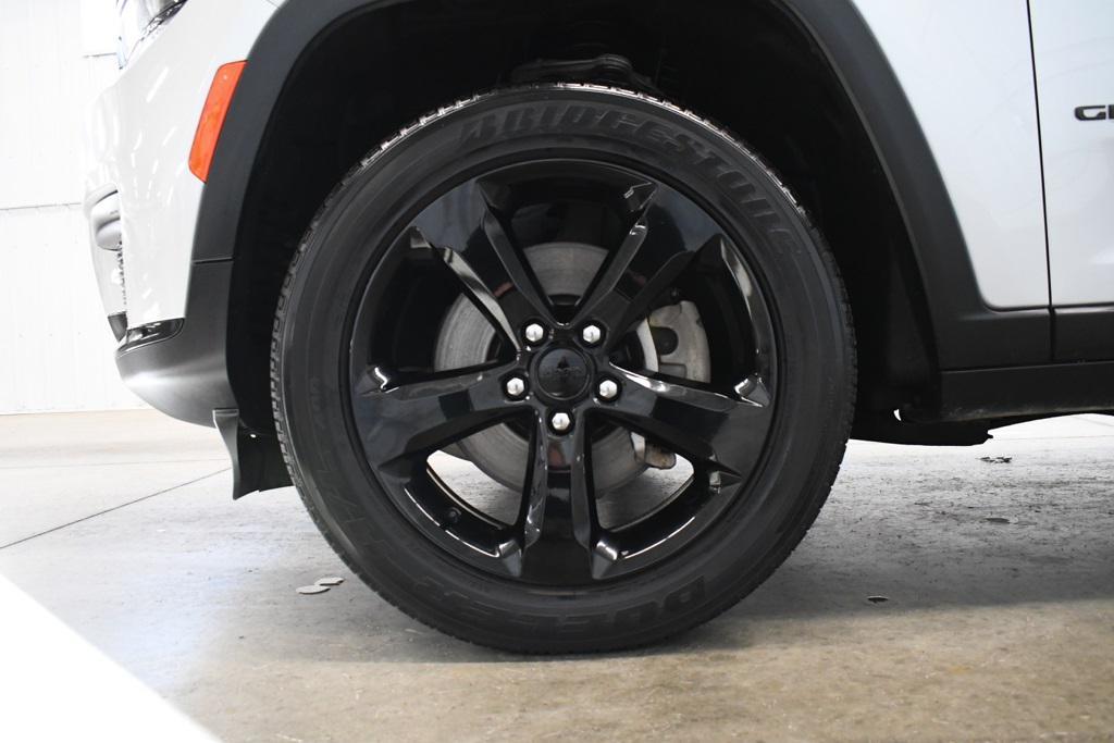 used 2024 Jeep Grand Cherokee L car, priced at $34,680