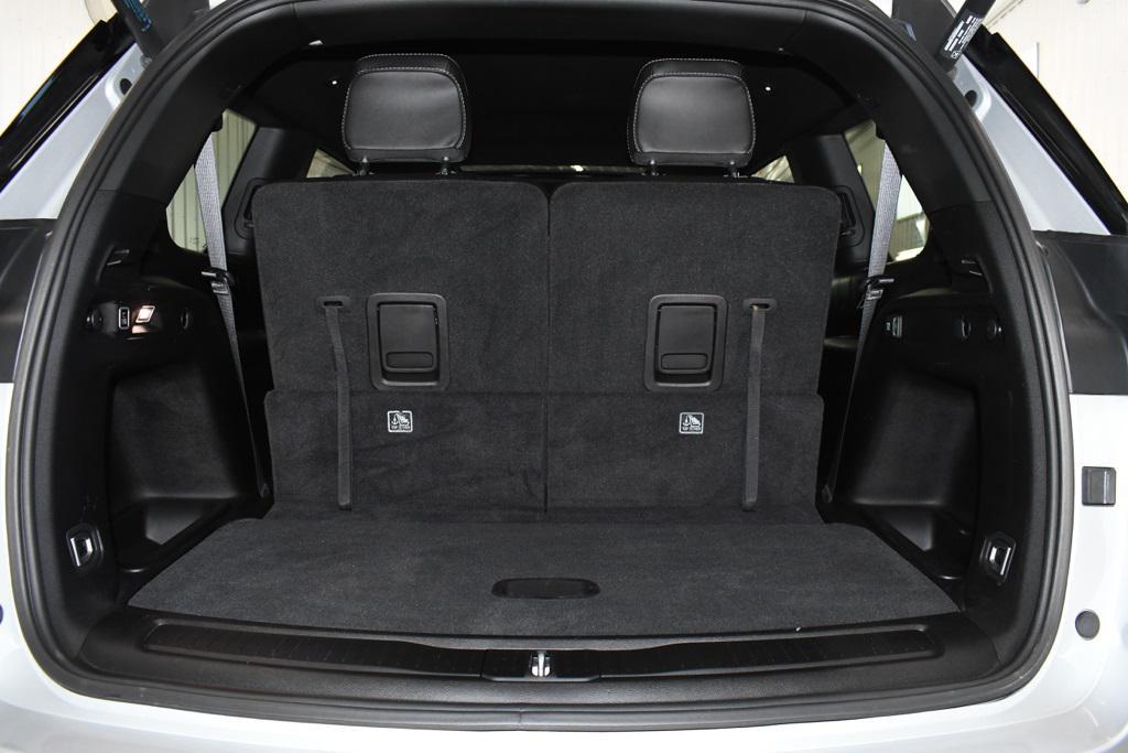 used 2024 Jeep Grand Cherokee L car, priced at $34,680