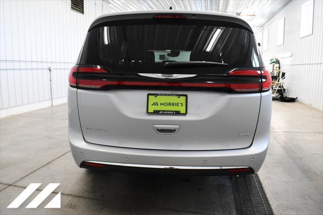 new 2024 Chrysler Pacifica car, priced at $44,254