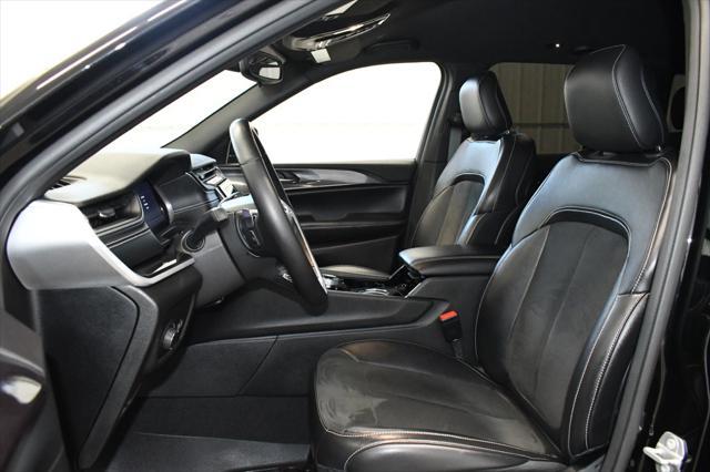 used 2022 Jeep Grand Cherokee car, priced at $29,990