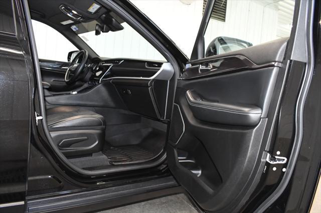 used 2022 Jeep Grand Cherokee car, priced at $29,990