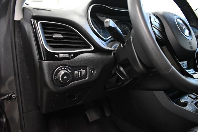 used 2023 Jeep Cherokee car, priced at $23,280