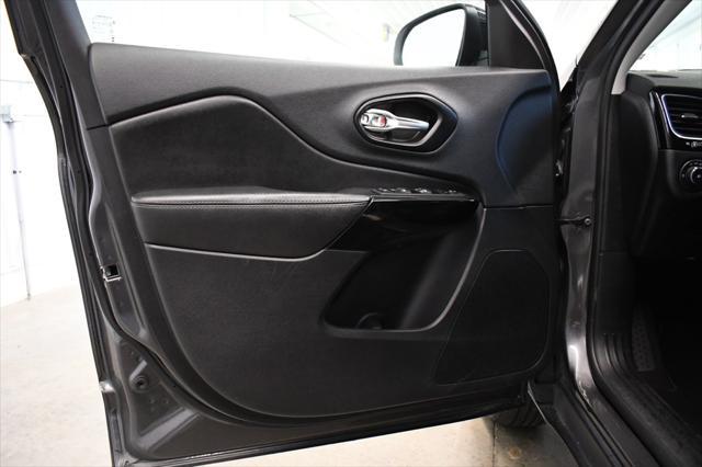 used 2023 Jeep Cherokee car, priced at $23,280
