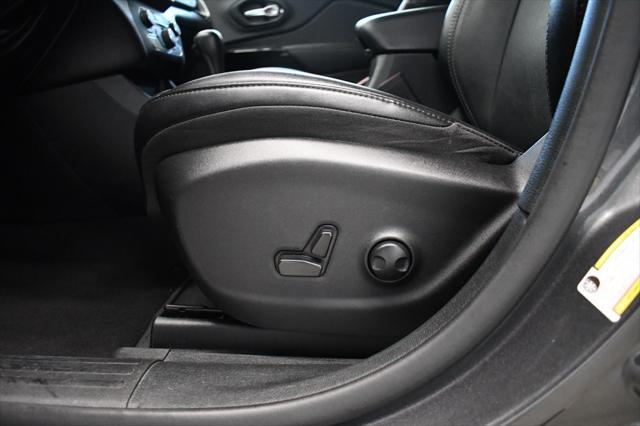 used 2023 Jeep Cherokee car, priced at $23,280
