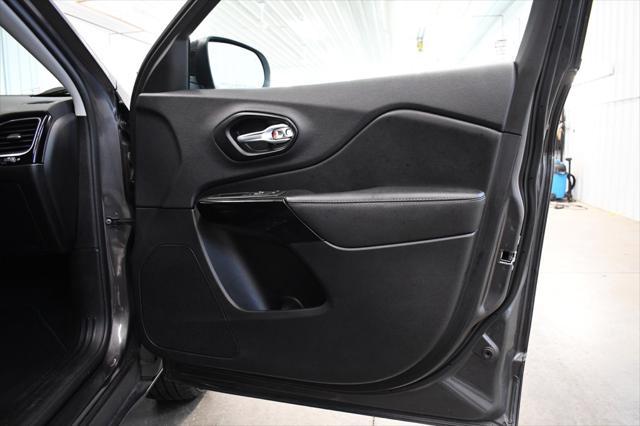 used 2023 Jeep Cherokee car, priced at $23,280