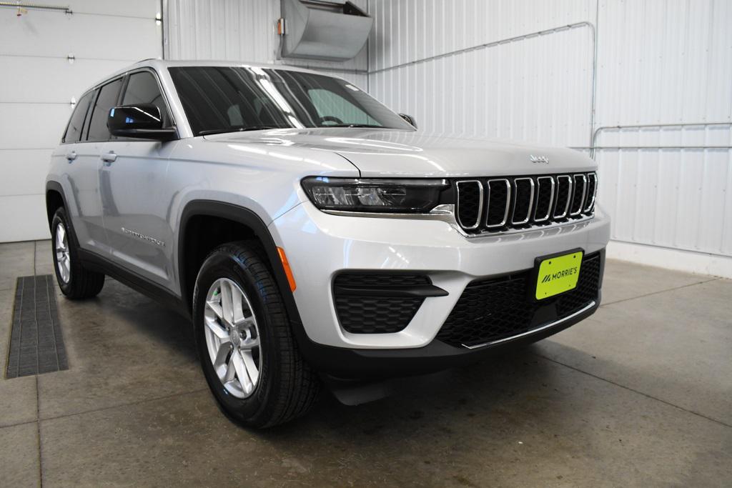 new 2025 Jeep Grand Cherokee car, priced at $42,052
