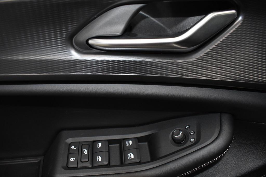 new 2025 Jeep Grand Cherokee car, priced at $42,052