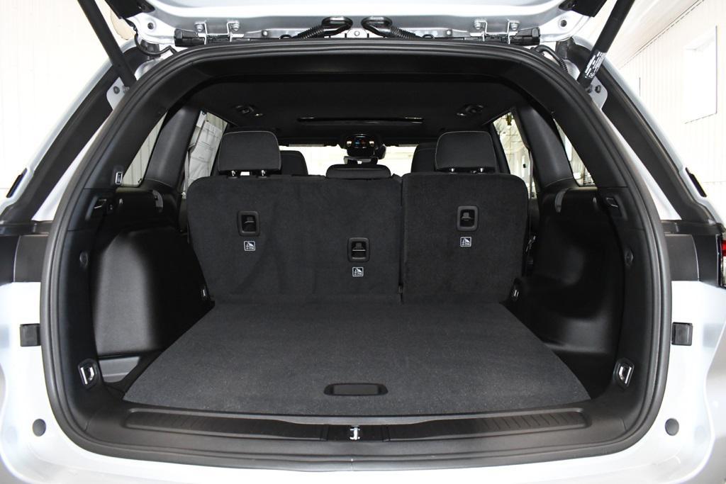 new 2025 Jeep Grand Cherokee car, priced at $42,052