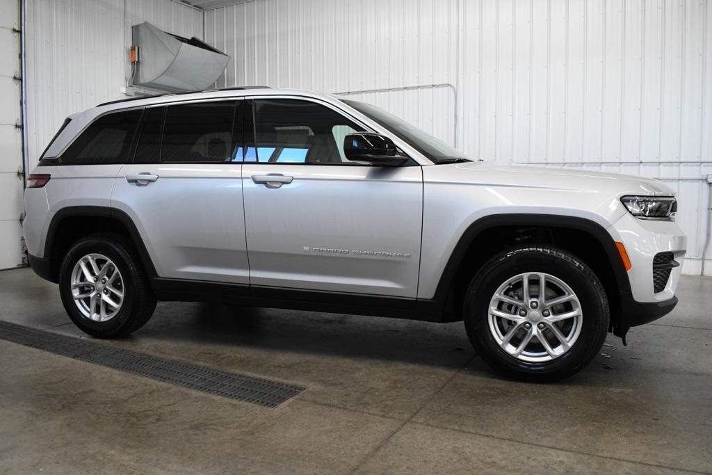 new 2025 Jeep Grand Cherokee car, priced at $42,052