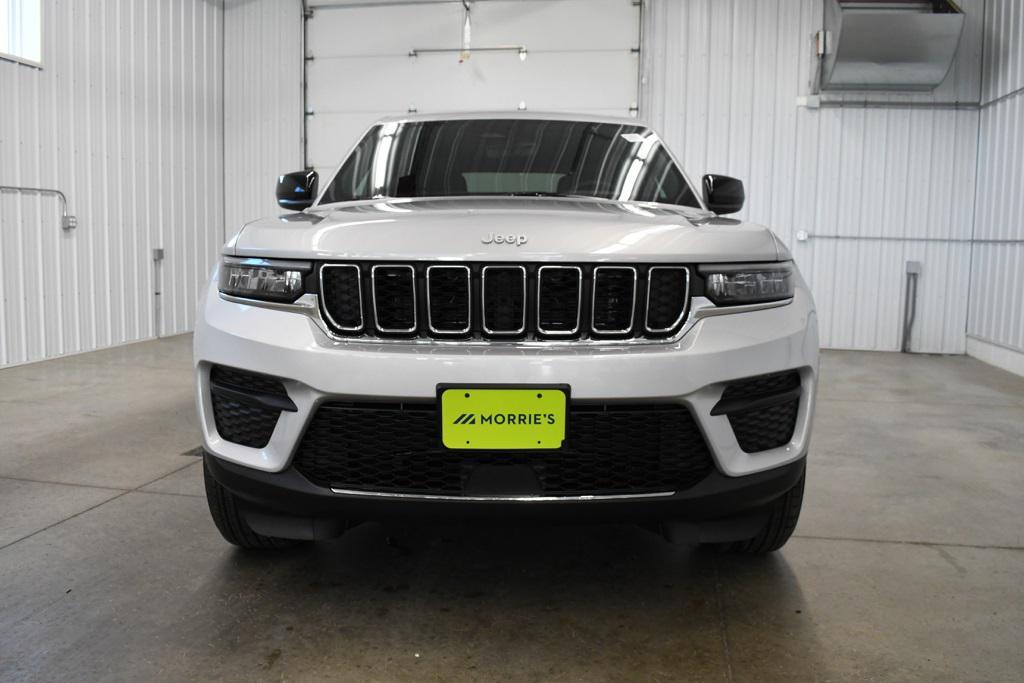 new 2025 Jeep Grand Cherokee car, priced at $42,052