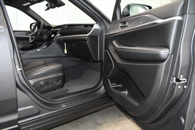 new 2025 Jeep Grand Cherokee car, priced at $55,566