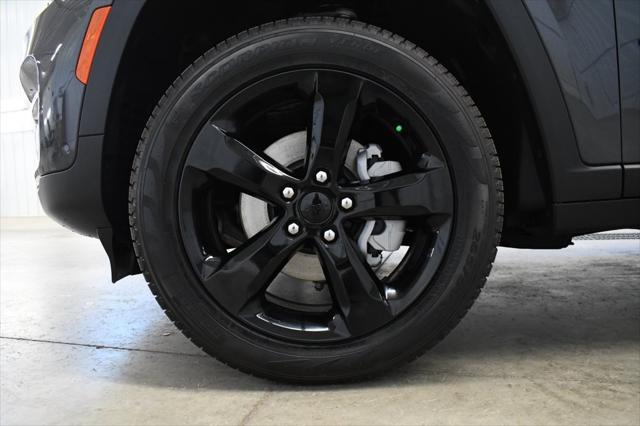 new 2025 Jeep Grand Cherokee car, priced at $55,566