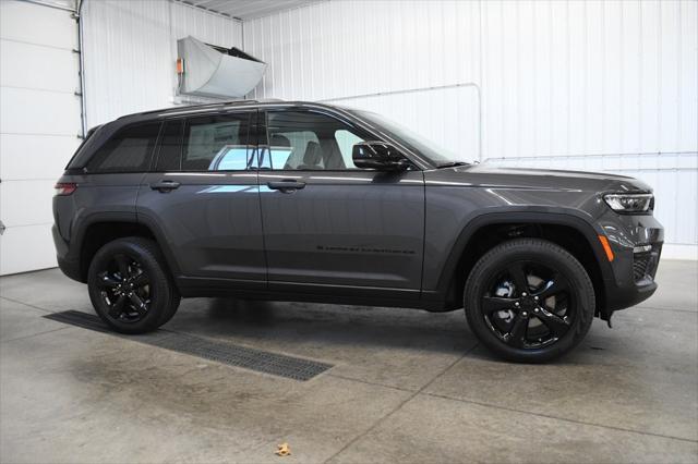 new 2025 Jeep Grand Cherokee car, priced at $55,566