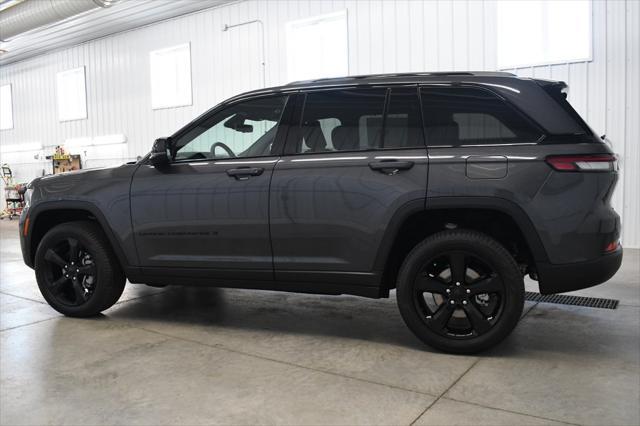 new 2025 Jeep Grand Cherokee car, priced at $55,566