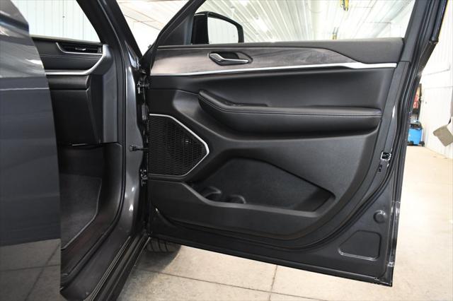 new 2025 Jeep Grand Cherokee car, priced at $55,566