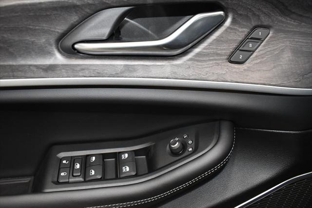 new 2025 Jeep Grand Cherokee car, priced at $55,566