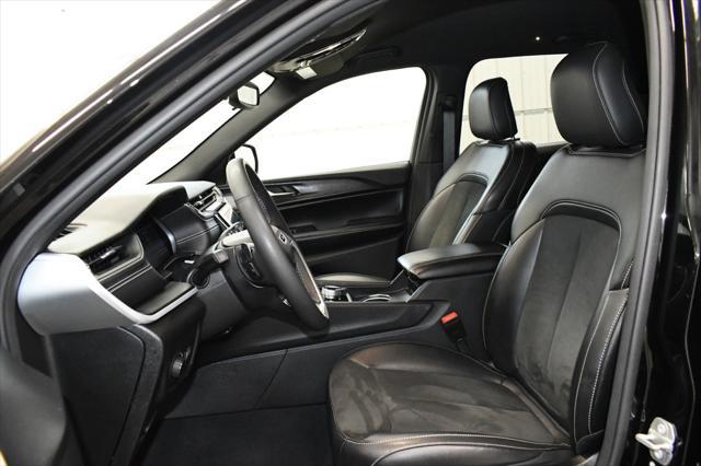 used 2024 Jeep Grand Cherokee car, priced at $40,580