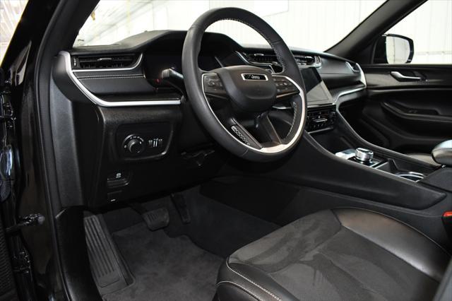 used 2024 Jeep Grand Cherokee car, priced at $40,580