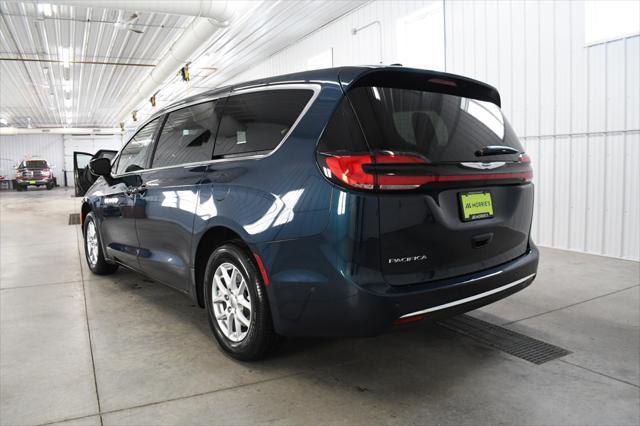 new 2025 Chrysler Pacifica car, priced at $42,920