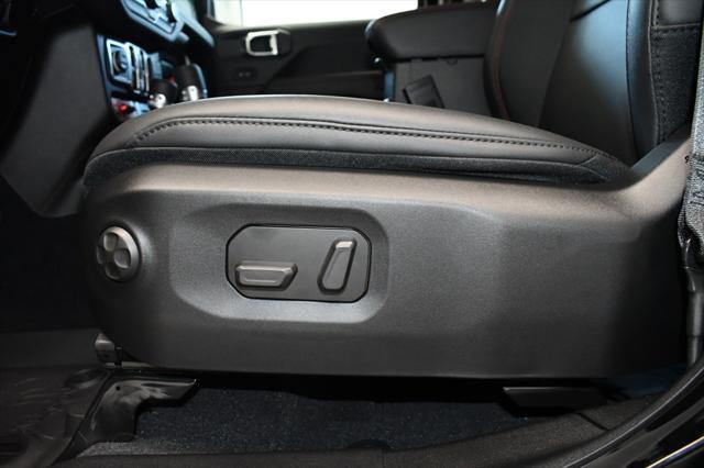new 2025 Jeep Wrangler car, priced at $59,233