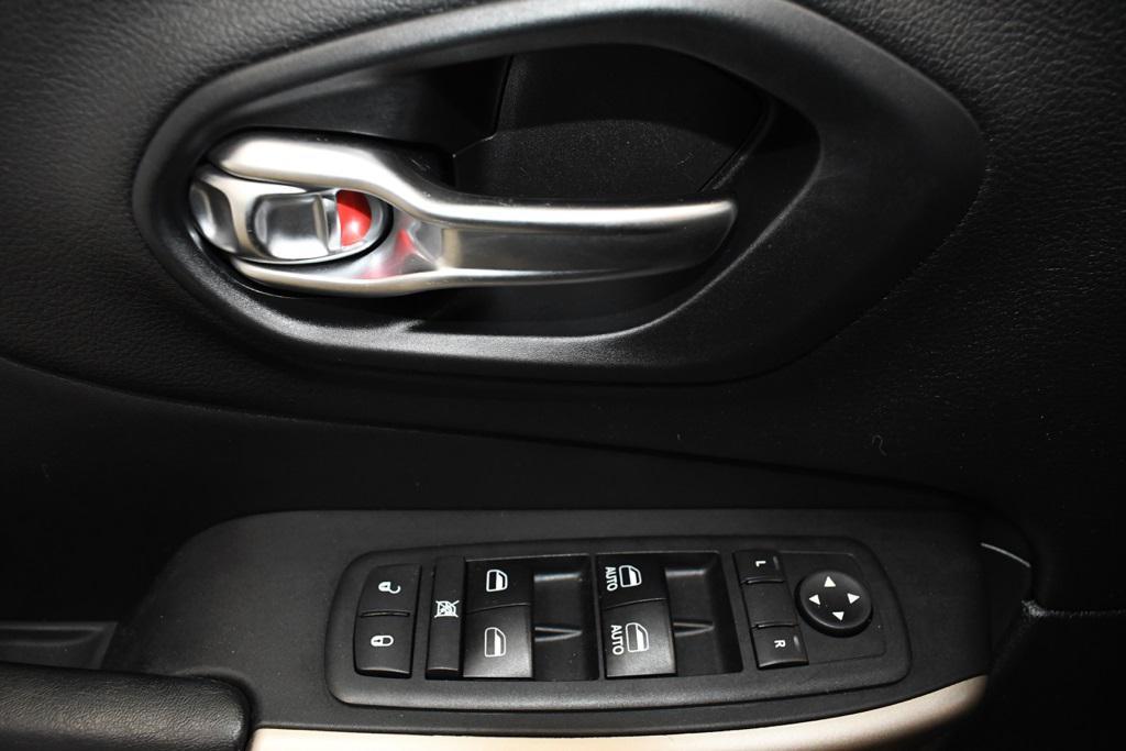 used 2018 Jeep Cherokee car, priced at $14,790