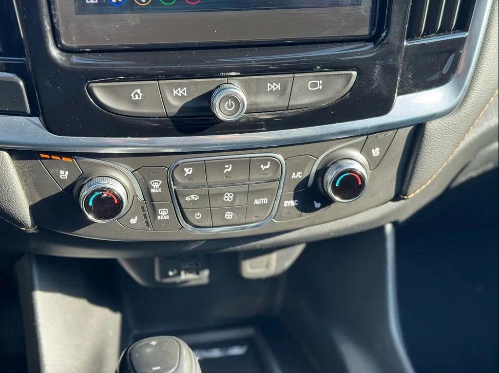 used 2020 Chevrolet Traverse car, priced at $25,300