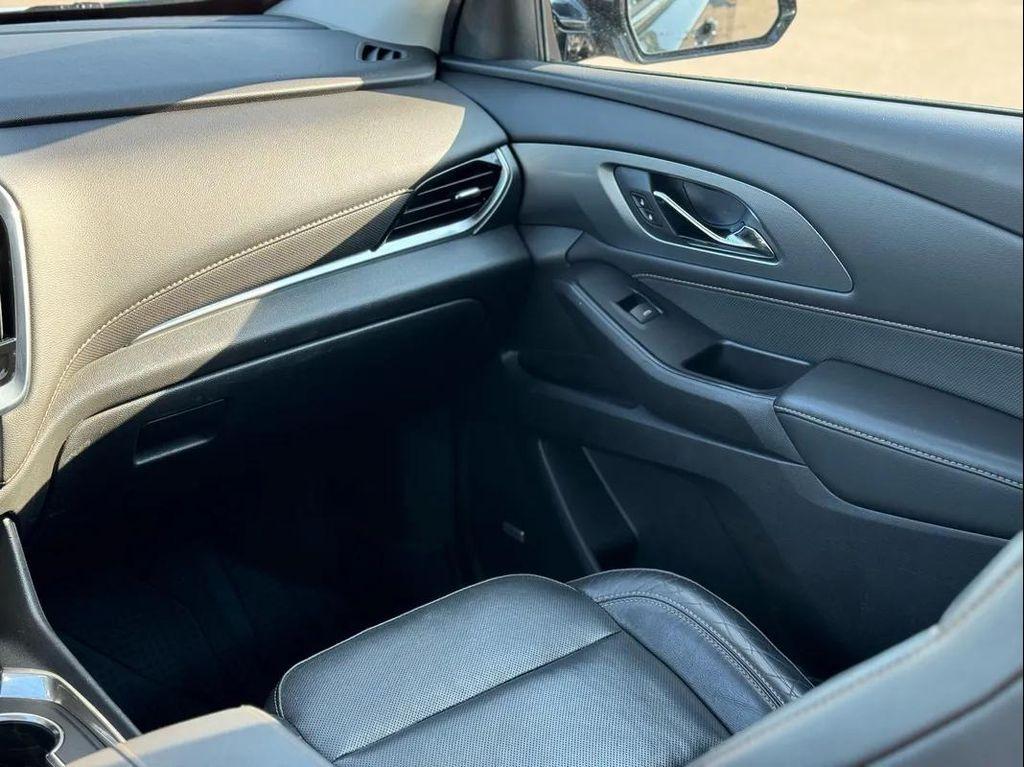 used 2020 Chevrolet Traverse car, priced at $25,300