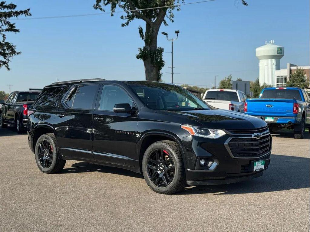 used 2020 Chevrolet Traverse car, priced at $25,300