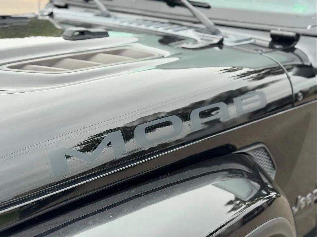 used 2019 Jeep Wrangler Unlimited car, priced at $31,900