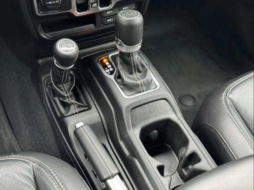 used 2019 Jeep Wrangler Unlimited car, priced at $31,900