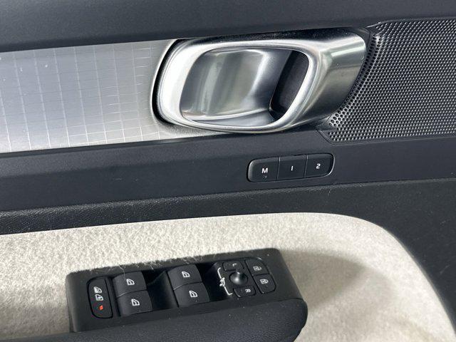 used 2021 Volvo XC40 car, priced at $16,898