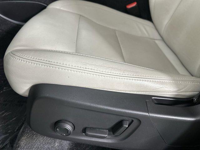 used 2021 Volvo XC40 car, priced at $16,898