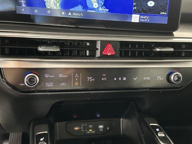 used 2025 Kia Sorento car, priced at $32,998