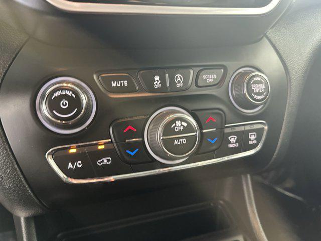 used 2021 Jeep Cherokee car, priced at $15,798