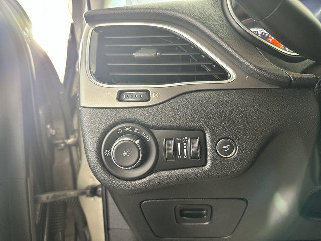 used 2021 Jeep Cherokee car, priced at $15,798