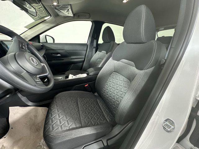 new 2025 Nissan Kicks car, priced at $27,098
