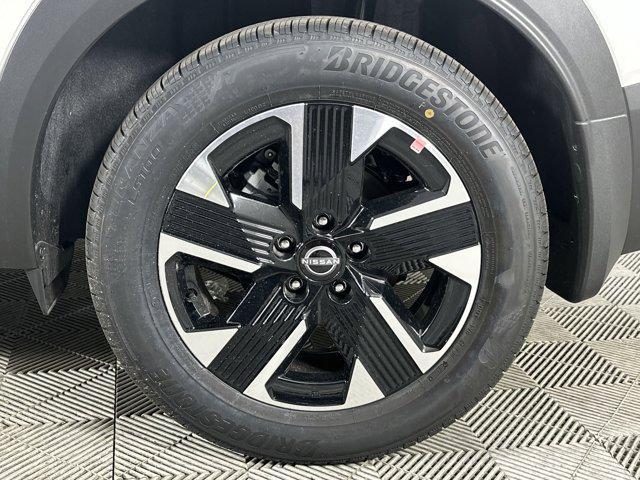 new 2025 Nissan Kicks car, priced at $27,098