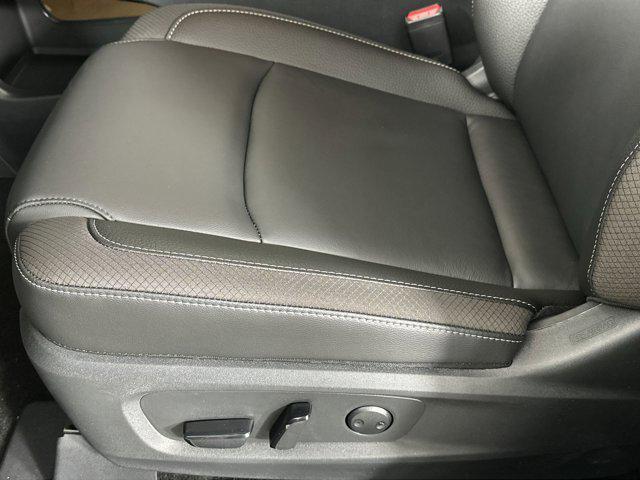 new 2025 Nissan Pathfinder car, priced at $46,553