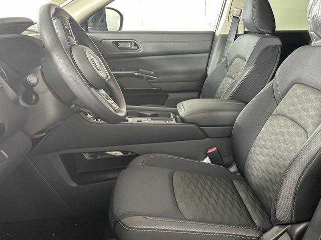 new 2025 Nissan Pathfinder car, priced at $36,221