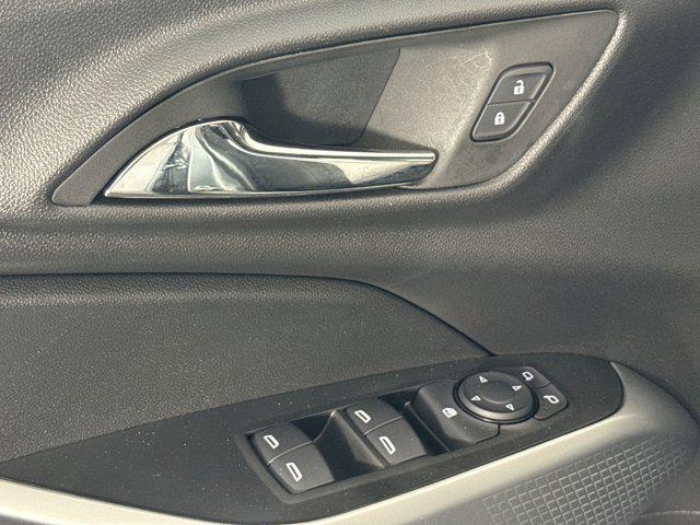 used 2025 Chevrolet Trax car, priced at $18,998