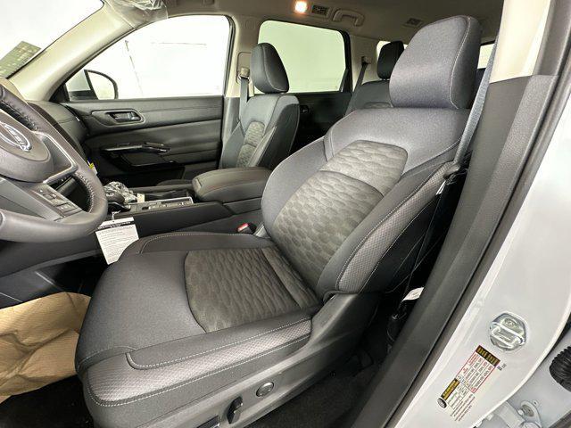 new 2025 Nissan Pathfinder car, priced at $40,292