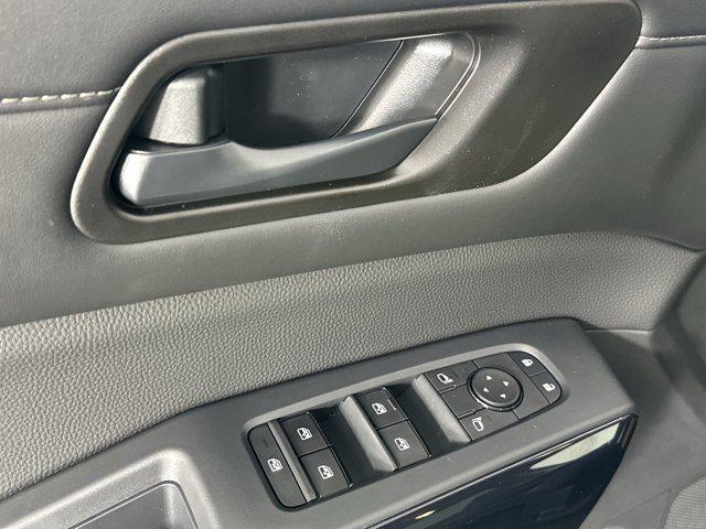 new 2025 Nissan Pathfinder car, priced at $40,292