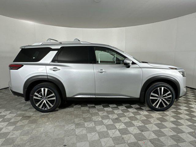 new 2025 Nissan Pathfinder car, priced at $48,868