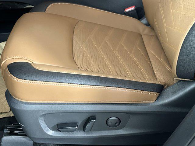 new 2025 Nissan Pathfinder car, priced at $48,868