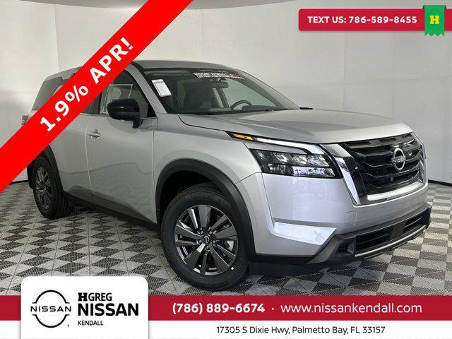 new 2024 Nissan Pathfinder car, priced at $27,999