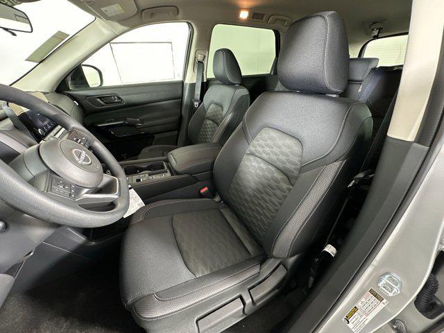 new 2024 Nissan Pathfinder car, priced at $27,999