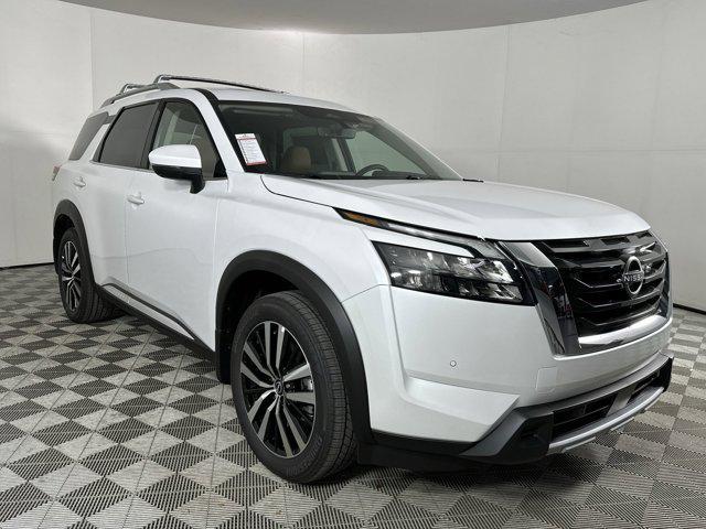new 2025 Nissan Pathfinder car, priced at $50,778